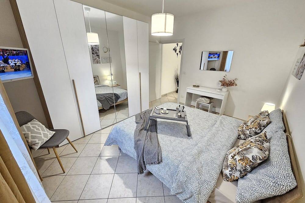 Ganze Wohnung, [La Casetta] Bilocale Centrale con Terrazza Parcheggio Gratuito Wifi Ps4 Minipc in Jesi, Ancona Provinz