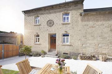 Ferienhaus für 7 Personen, mit Whirlpool und Garten sowie Pool und Sauna, mit Haustier in Rieden (Eifel)