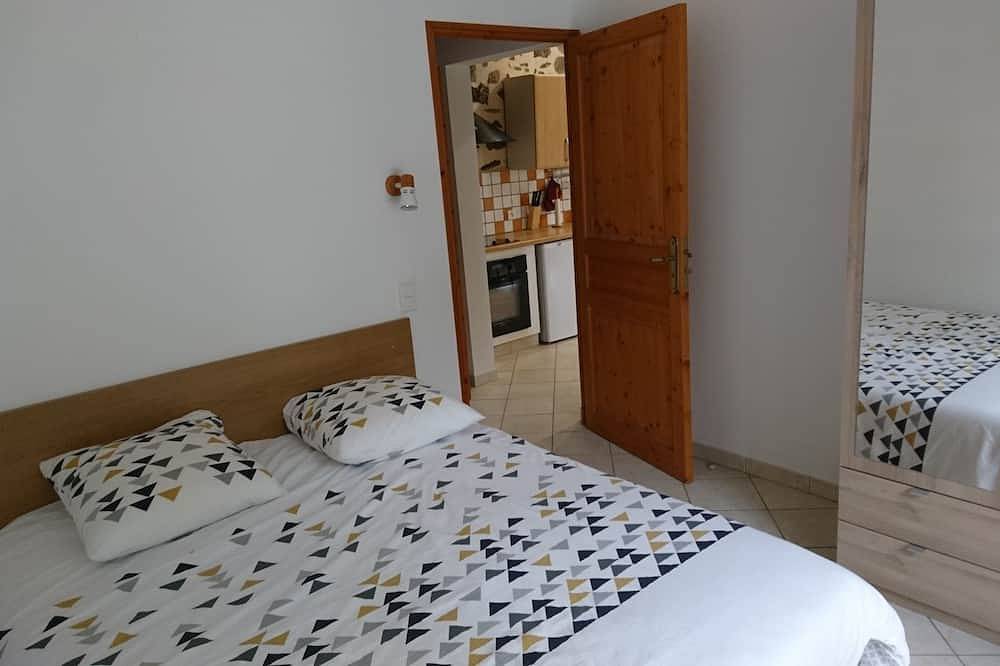 Granero completamente renovado país de piedra con piscina privada. in Berlou, Region de Béziers