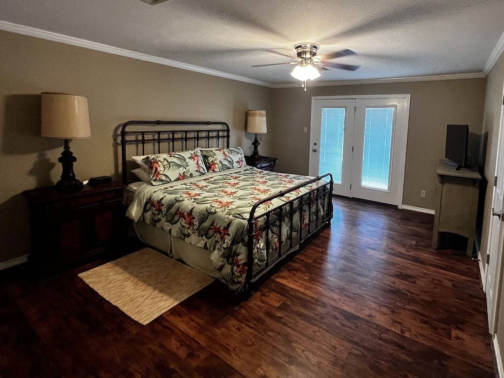 Amazing Grace a 4- Bedroom Peaceful Getaway House on Lake D'Arbonne. in Union Parish