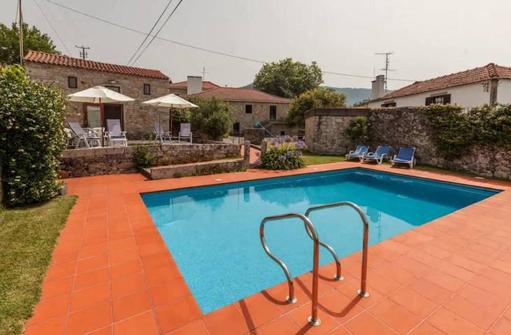Maison de campagne pour 2 personnes, avec terrasse et jardin ainsi que piscine et vue dans Afife - 2