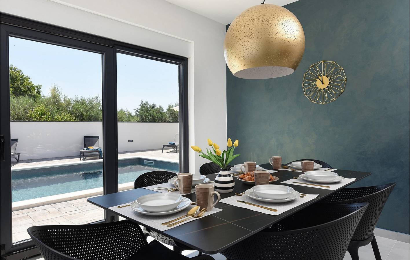 Ferienhaus für 8 Personen mit Terrasse in Maslenica, Zadar