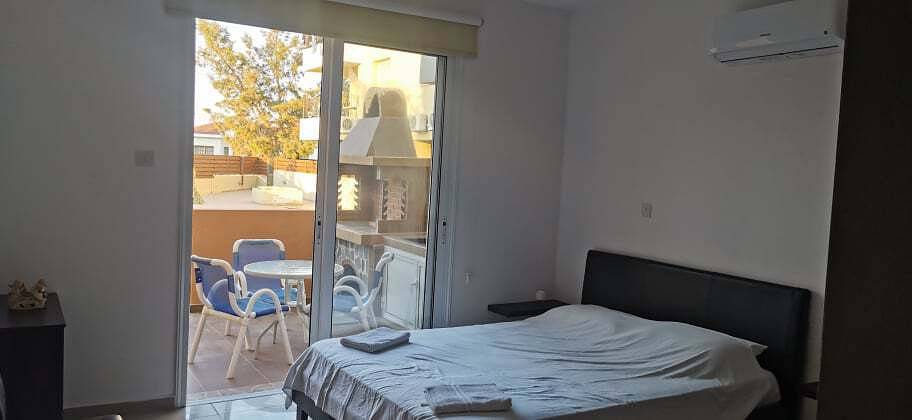 Ferienwohnung für 7 Personen, mit Meerblick und Terrasse sowie Pool auf Zypern