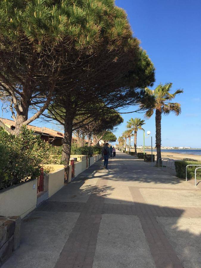 Location de vacances pour 4 personnes, avec jardin et piscine dans Plage du Grazel - 2