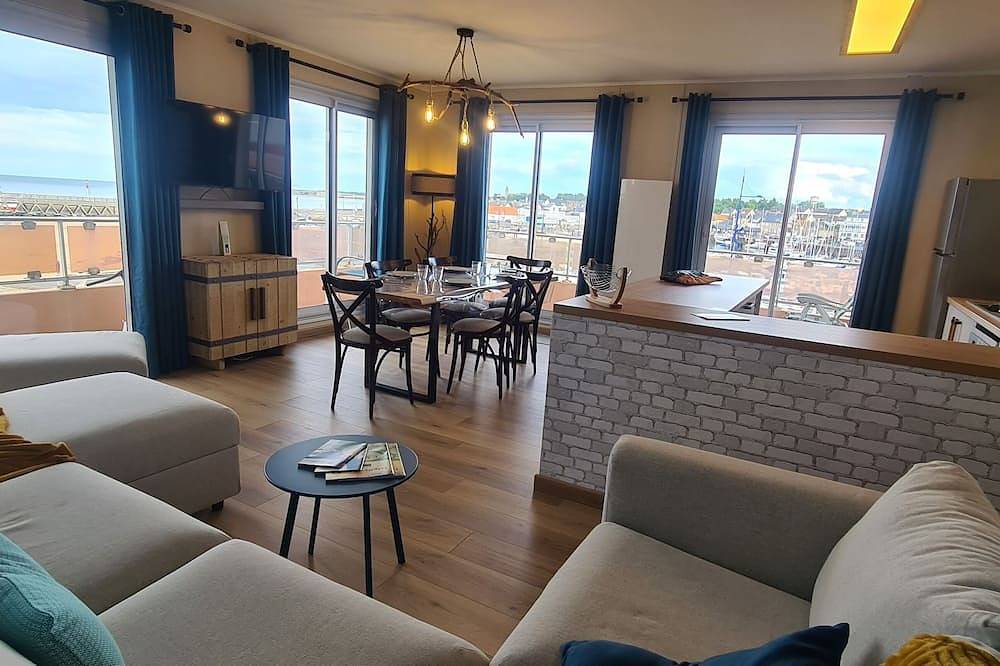 Entire apartment, Exceptional panoramic view of Pointe du Hoc and Grandcamp harbour in Saint-Benoît-de-l'Aure, Bayeux region