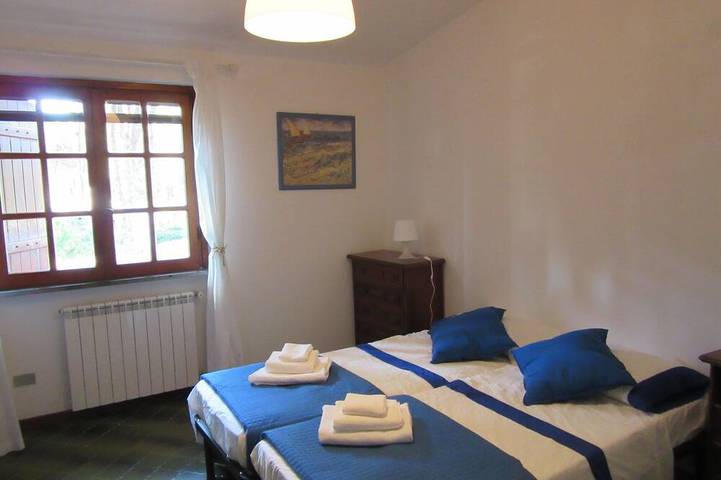 Location de vacances pour 8 personnes, avec terrasse et jardin à Fondi - 2