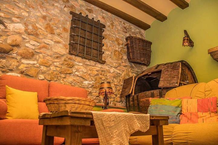 Casa rural para 4 personas, con balcón, Se admiten mascotas - 1