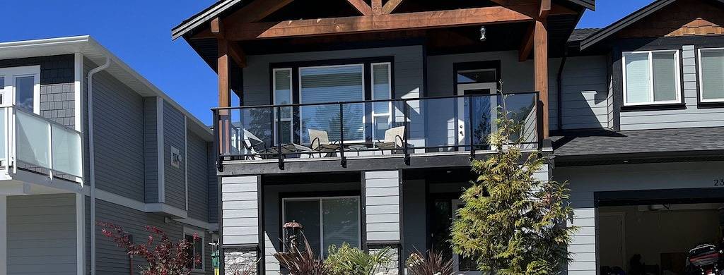 Hot tub, Pet Friendly + Monthly Discounts! Trails Nearby!\n in Nanaimo, Regional District of Nanaimo