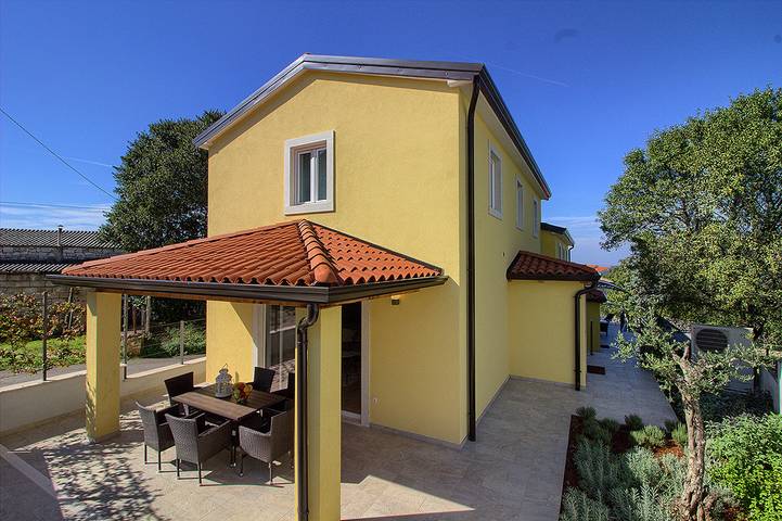 Villa für 8 Personen, mit Balkon und Terrasse sowie Pool in Porec und Umgebung - 3