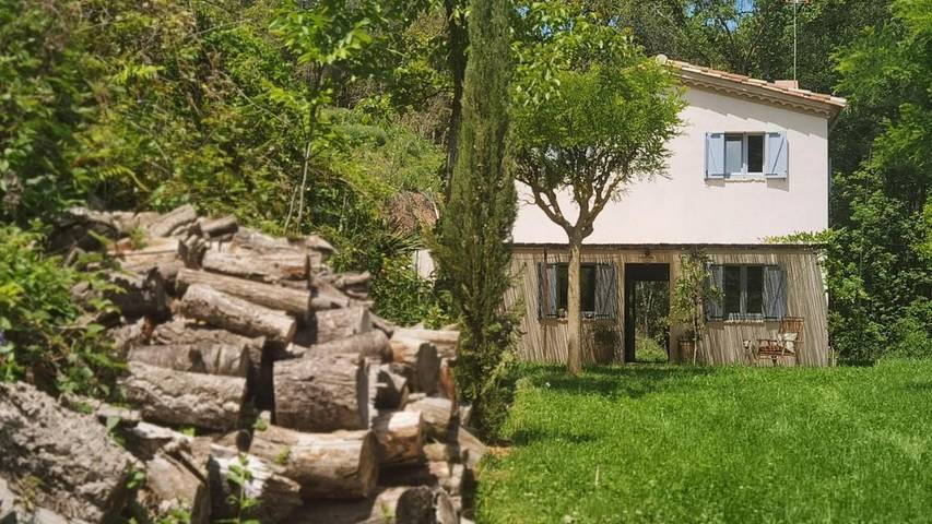 Location de vacances pour 6 personnes, avec jardin ainsi que terrasse et vue, animaux acceptés à Arbúcies - 4