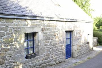Gîte for 4 Guests in Locronan, Bretagne, Picture 2