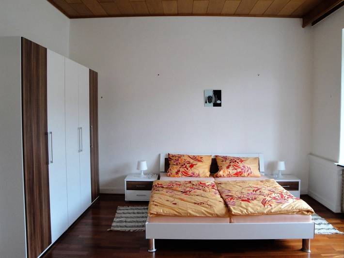 Ferienwohnung für 6 Personen, mit Balkon in Zell Stadt (Mosel) - 2