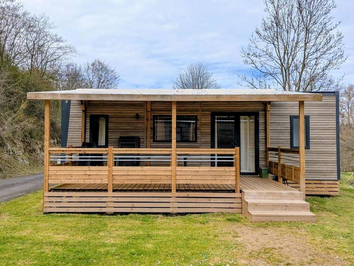 Location de vacances pour 6 personnes, avec piscine et vue ainsi que jardin et bassin pour enfant, animaux acceptés à Brioude - 2