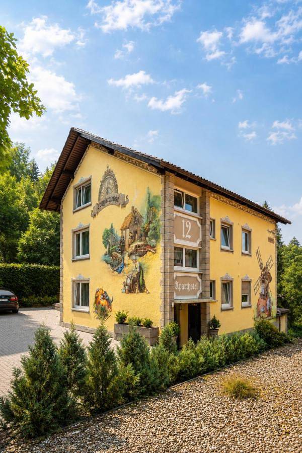 Vakantiewoning voor 7 personen, with Balkon and Terras as well as Tuin and Uitzicht in Baden-Baden