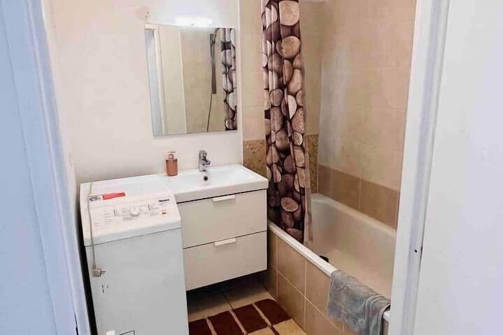 Appartamento intero, Spacious Flat Garden&Parking 5min Basel Tram Bus in Saint-Louis, Mulhouse e dintorni