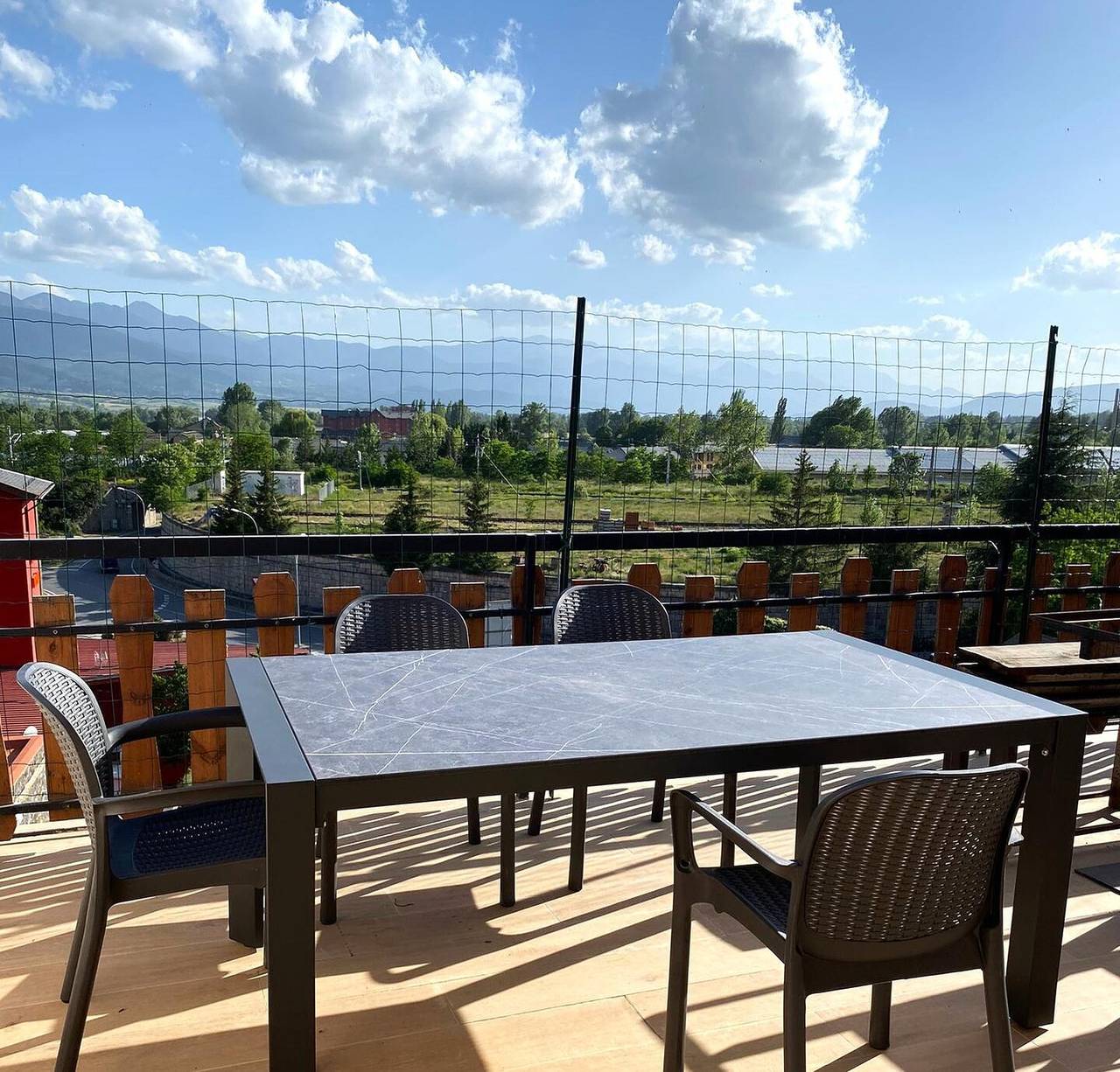 Appartement entier, Appartement de vacances pour 7 personnes avec terrasse in Puigcerdà, Pyrénées catalanes