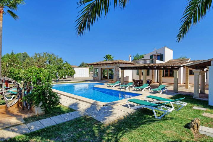 Finca mit Hund für 10 Personen, mit Garten und Terrasse in Alcúdia