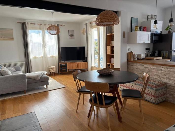 Gîte pour 4 personnes, avec Terrasse et Jardin dans Office De Tourisme De Villeneuve Loubet - 4