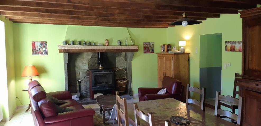 Gîte pour 9 personnes, avec terrasse et jardin à Blot-l'Église - 3