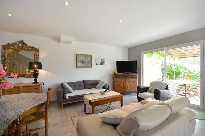 Location de vacances pour 6 personnes, avec Jacuzzi ainsi que Terrasse et Jardin à Saint-Pierre-de-Vassols - 2
