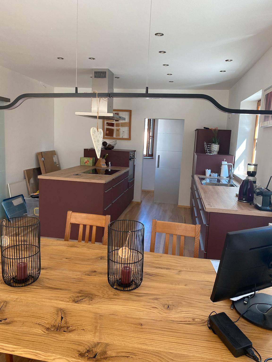 Apartamento entero, Apartamento 'Wein' con terraza privada, jardín compartido y Wi-Fi in Holzheim a.Forst, Baviera Oriental