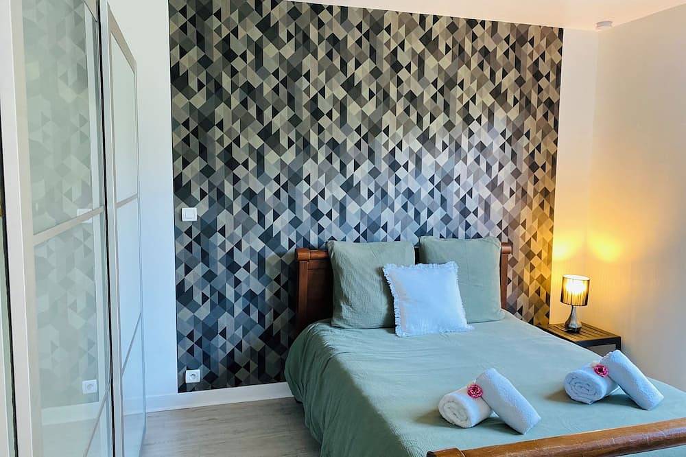 Spacious townhouse - 2 self-contained apartments for flexible living in Quimperlé, Quimper region