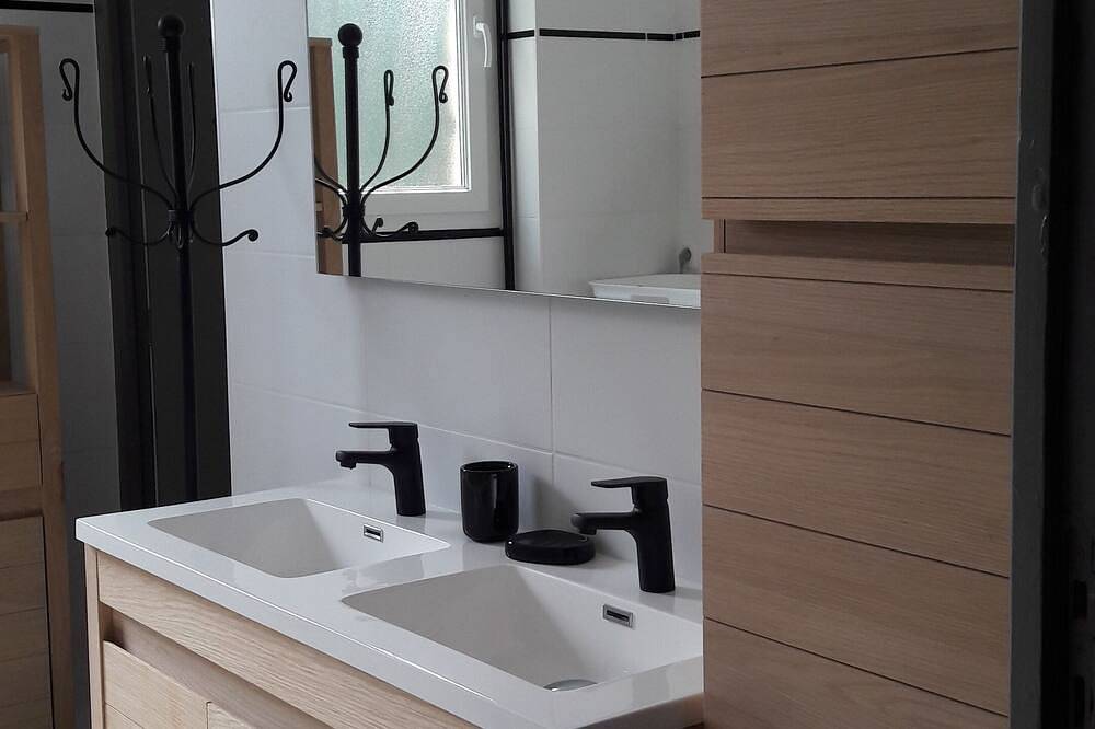 Corentin's happiness in Vaison-la-Romaine, Parque natural regional del Mont Ventoux