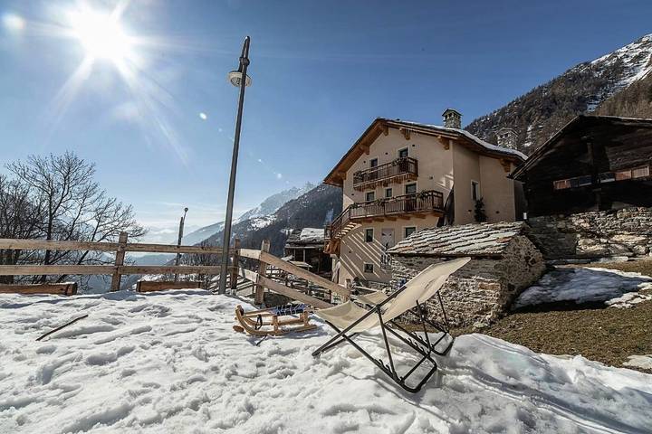 Location de vacances pour 2 personnes, avec jardin et vue, animaux acceptés à Bionaz