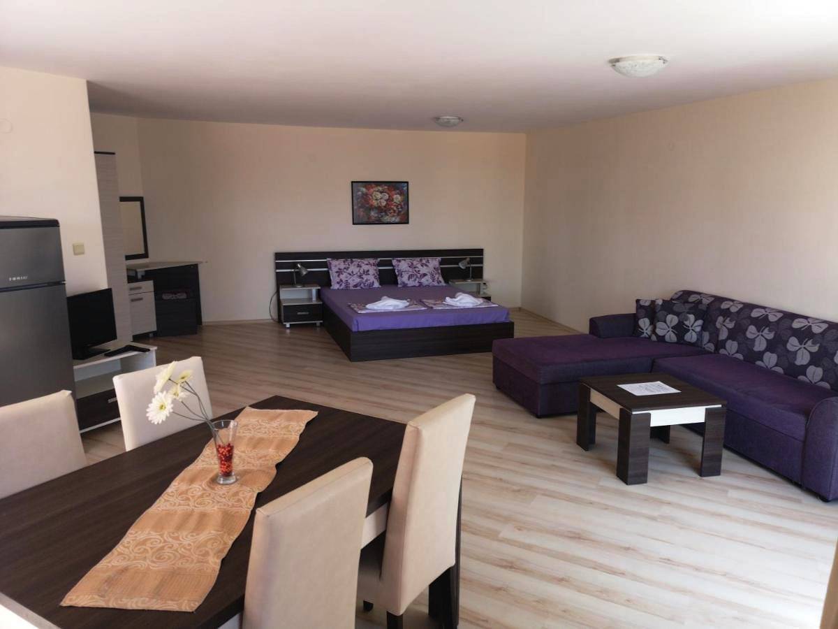 Rose Garden Omax Apartments in Slantchev Briag, Bourgas (oblast)
