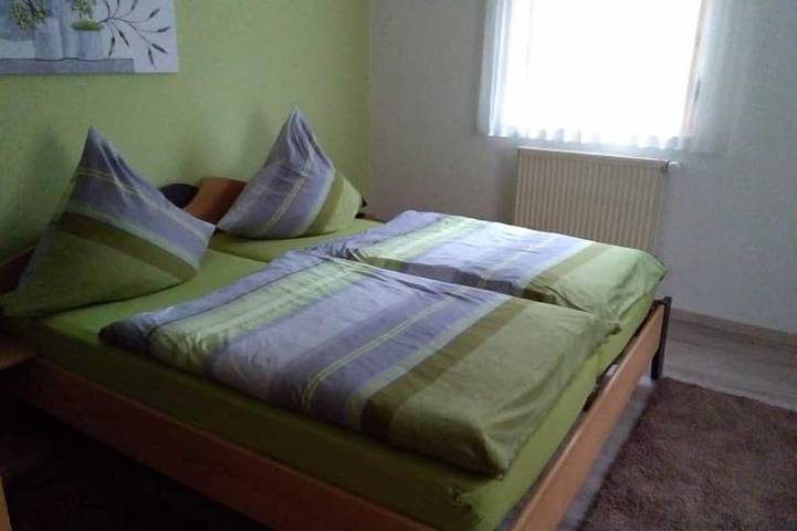 Ferienwohnung für 4 Personen, mit Balkon und Garten in Dettelbach - 2