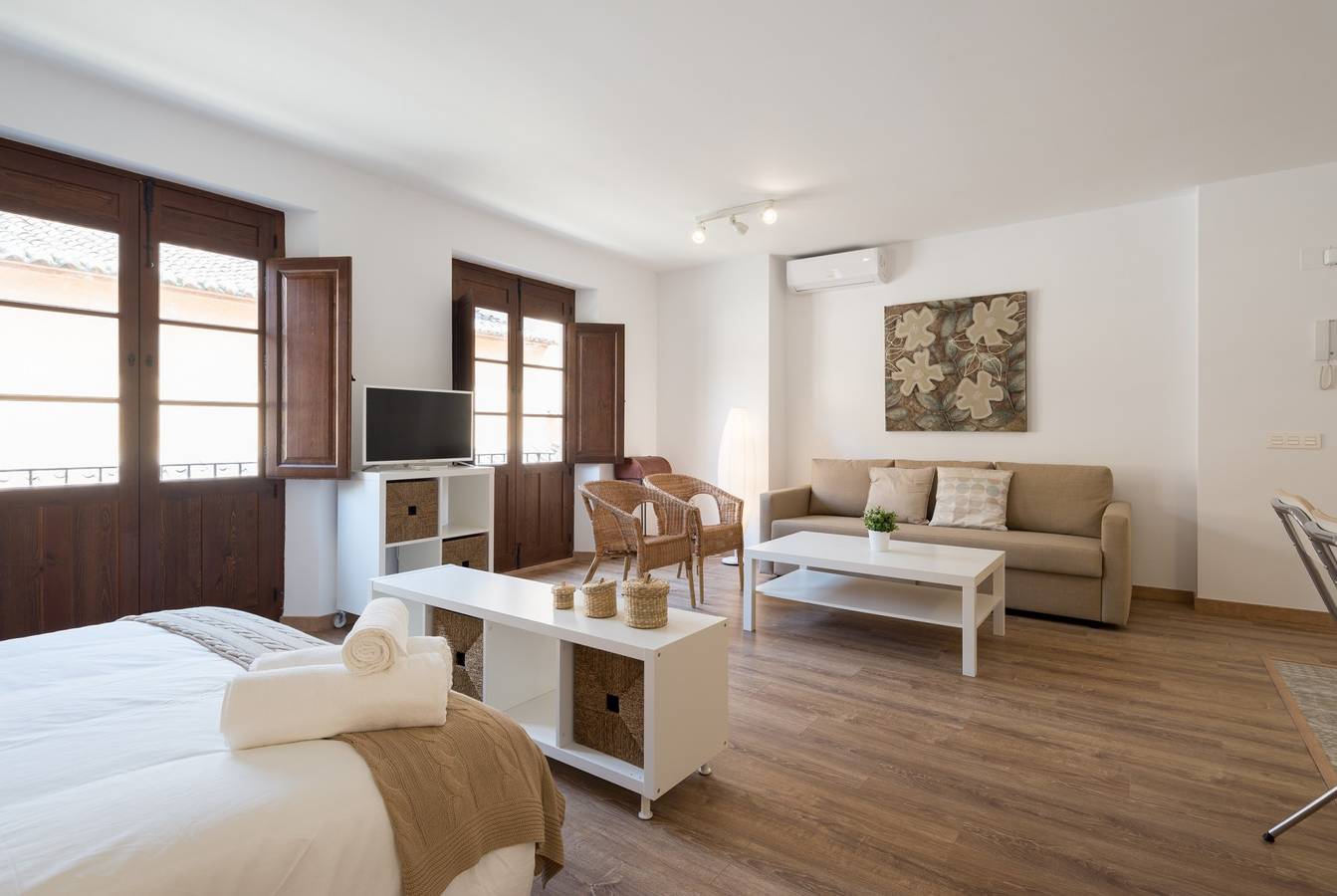 Entire studio, Studio for 4 people with balcony in Malaga Centro Historico, Malaga