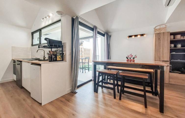 Charmant appartement avec jardin, climatisation et parking près de la plage de Saint-Georges in Meschers-sur-Gironde, Région de Rochefort