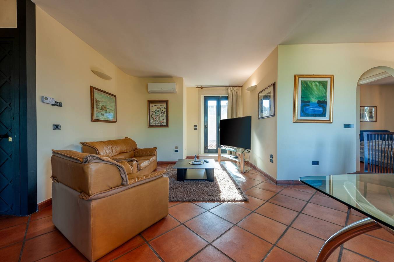 Appartement entier, Appartement 'Attico' avec piscine partagée, Wi-Fi et climatisation in Lecce, Province de Lecce