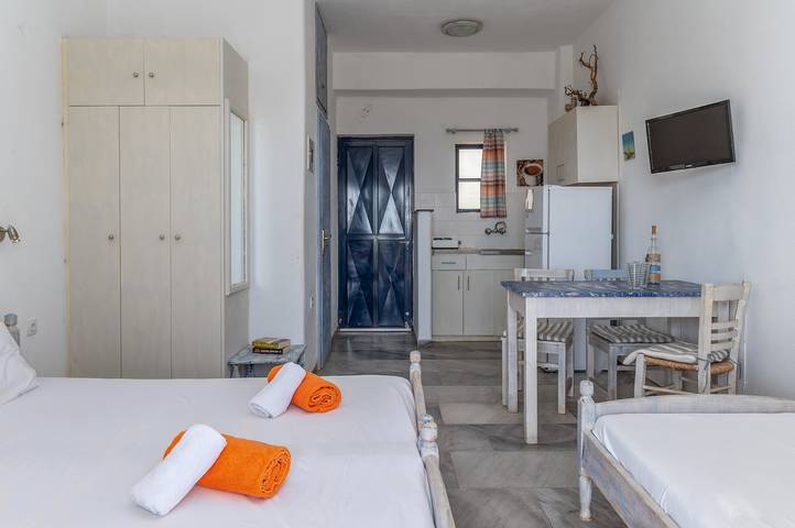 Ferienhaus '4 Kypri Seaview Perasma Studio' mit Meerblick, Wlan und Klimaanlage in Andros