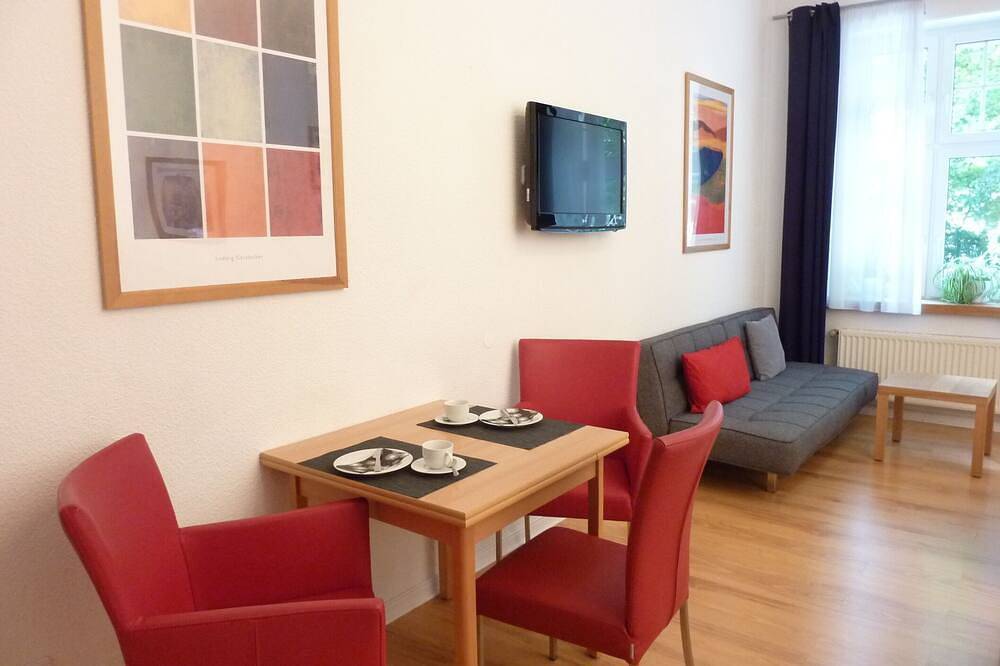 Ganze Wohnung, Lessing-Apartment zentral und ruhig in Düsseldorf für 1 bis 3 Personen in Oberbilk, Düsseldorf