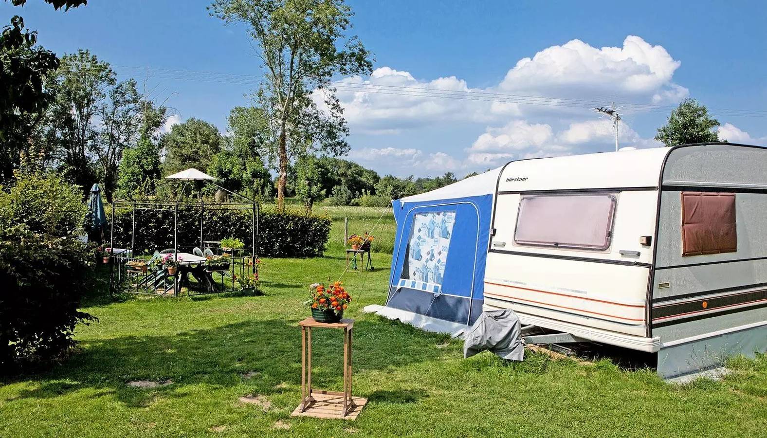 Mobil home - 2 slaapkamers 5 personen in Perrex, Bourg-en-Bresse en omgeving