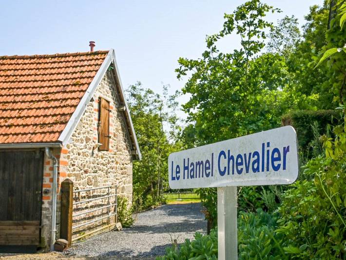 Location de vacances pour 6 personnes, avec terrasse et jardin, animaux acceptés à Sourdeval-les-Bois - 3