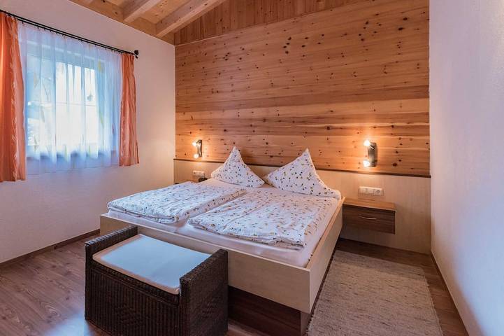 Blockhütte für 4 Personen, mit Terrasse und Garten sowie Sauna in Tannheimer Tal - 2