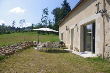 Gîte pour 8 personnes, avec jardin à Continvoir