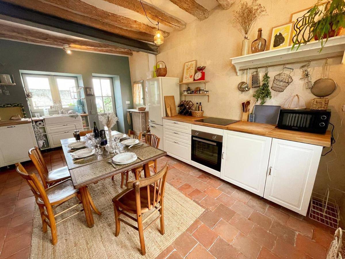 Gîte Xixè de charme à Candes-St-Martin avec jardin clos - Fr-1-381-612 in Candes-Saint-Martin, Vallée de la Loire