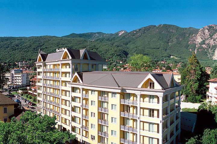 Apartamento entero, Piso en Baveno con garaje in Baveno, Comune di Baveno