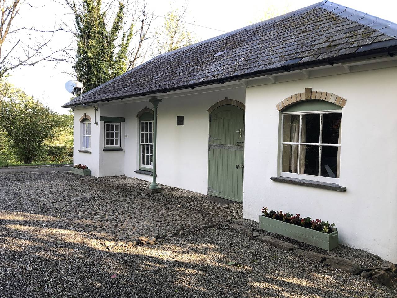Entire apartment, Idyllic Location, Stunning Views, Relax & Refresh in Peace & Comfort in Ceredigion