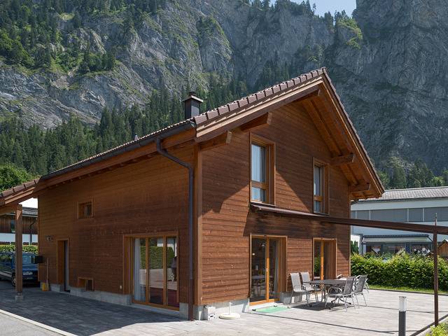 Ferienwohnung für 10 Personen, mit Terrasse und Garten in Trin