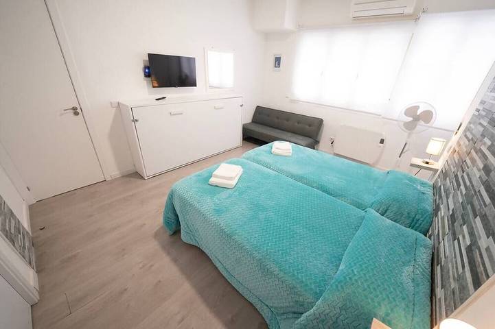 Apartamento entero, En Madrid, amplio, especial grupos o familias. in Leganés, Área Metropolitana de Madrid