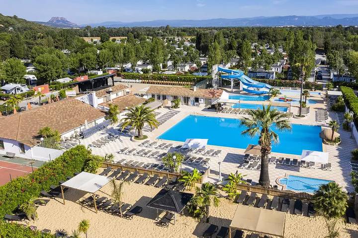 Camping voor 5 personen, met terras, met huisdier in Roquebrune-sur-Argens