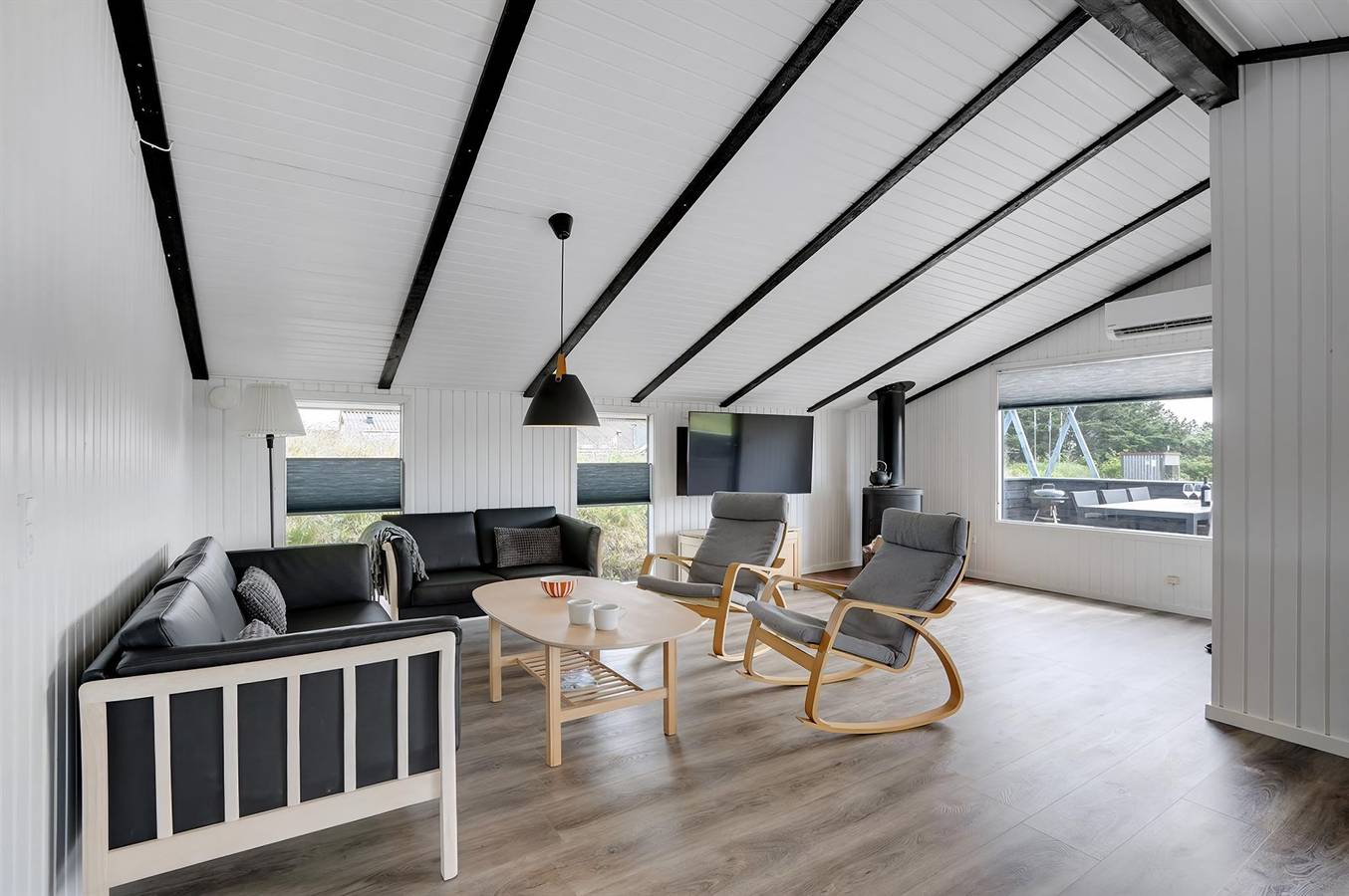 Nice home in Hvide Sande w/ Sauna, Wifi and 4 Bedrooms in Bjerregård, Holmsland Klit