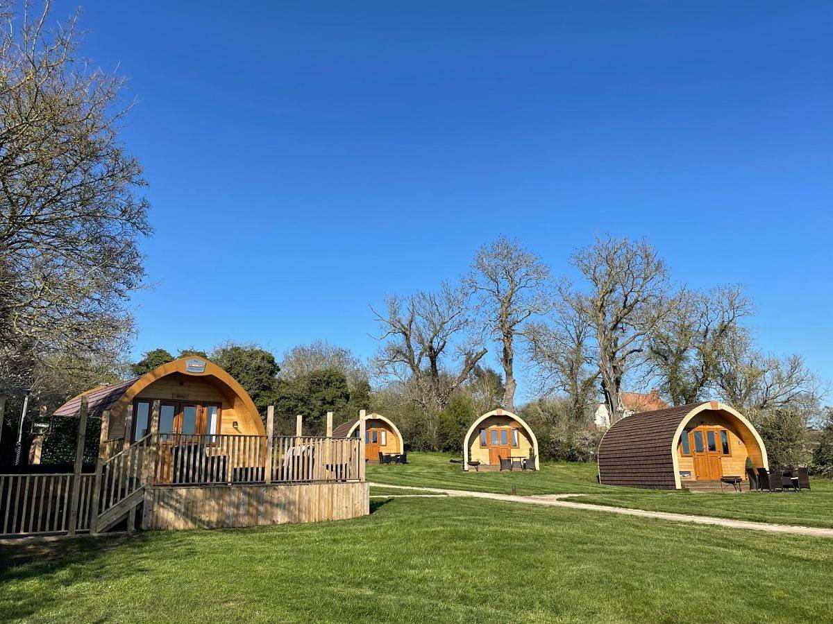 Superior Family Room with Hot Tub (No pets allowed) in Sherwood Forest, Nottinghamshire