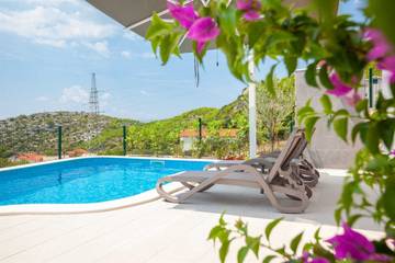 Villa für 8 Personen in Veliko Brdo, Makarska, Bild 2