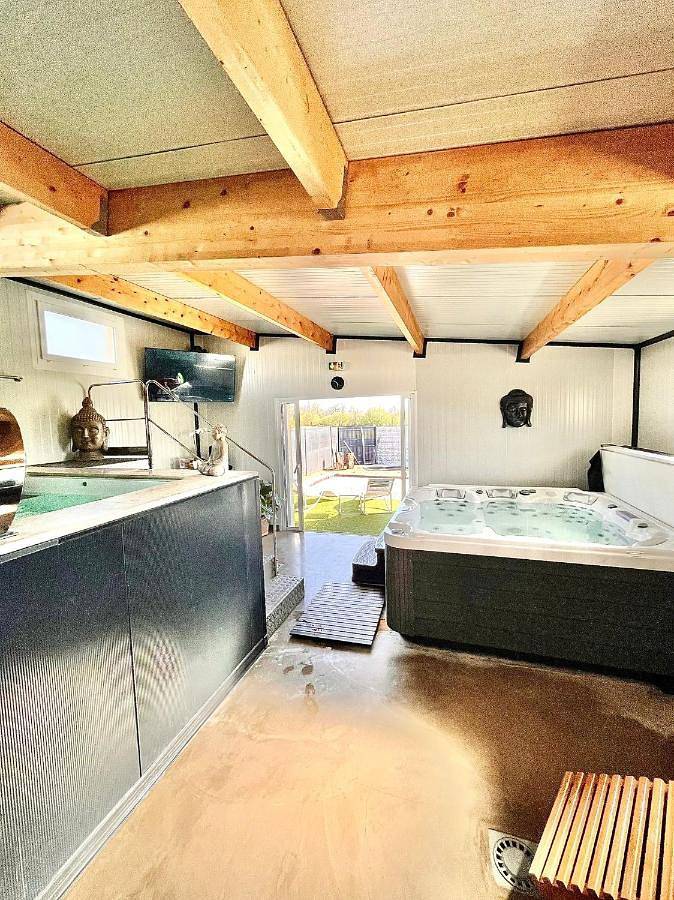 Villa pour 6 personnes, avec sauna et jardin ainsi que vue et piscine dans la Manche - 3