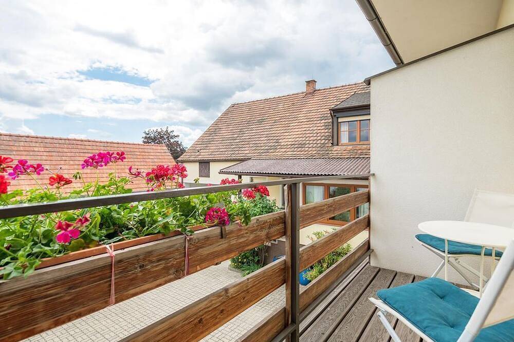 Einzelzimmer mit Dusche, Wc - Gästehaus Elfriede in Mörbisch am See, Leithaberg